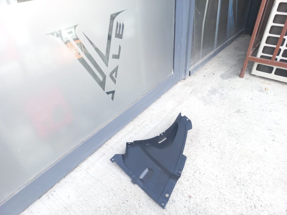 BMW 3 SERİSİ ALT KÜREK BAKALİTİ -M- L F30 YAN SANAYİ