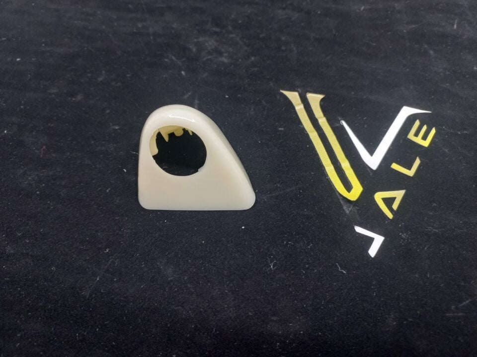 BMW X5 SERİSİ FAR FİSKİYE KAPAĞI - R - E53 YAN SANAYİ