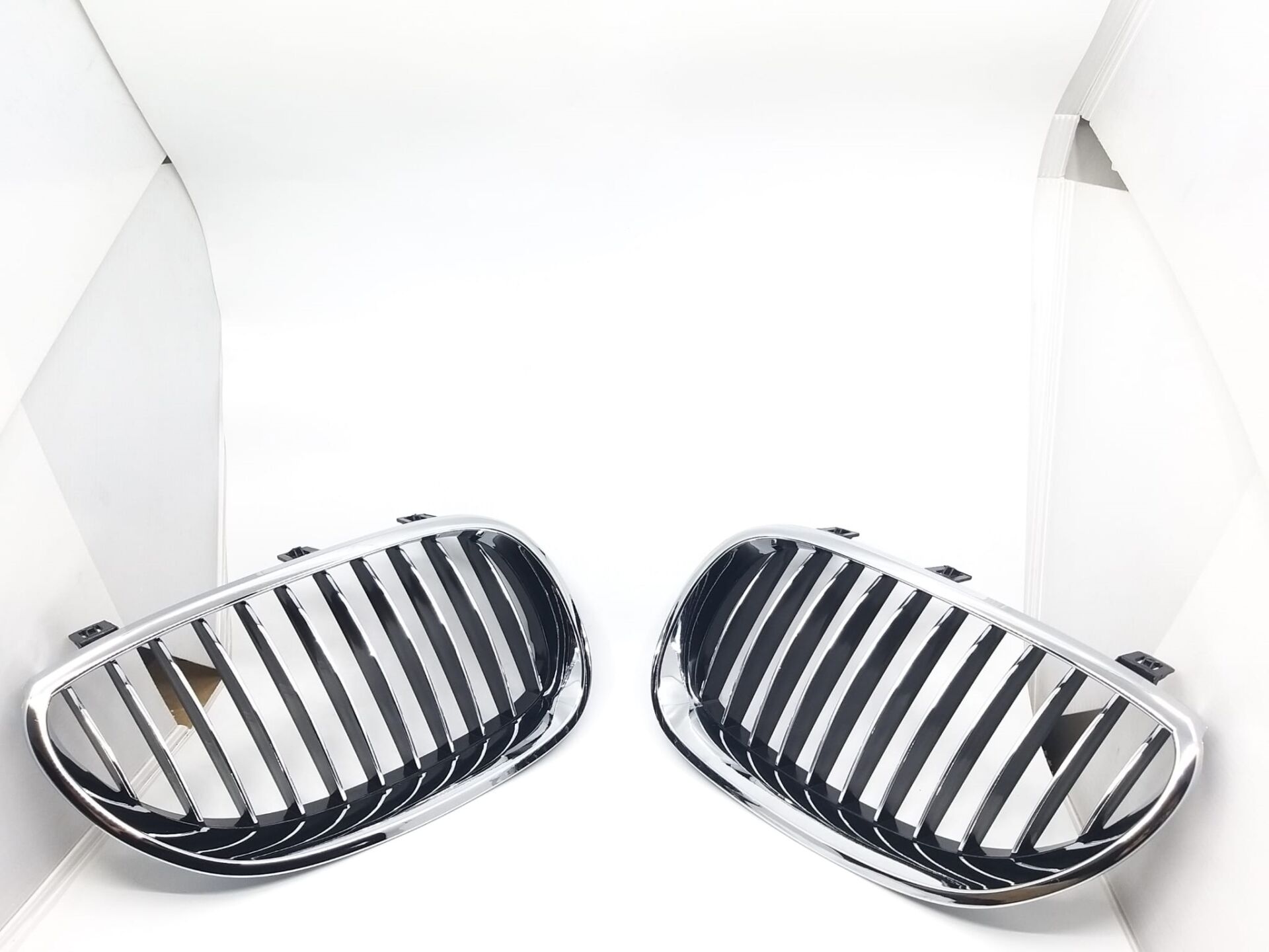 BMW 5 SERİSİ PANJUR BÖBREK TAKIMI -KROM- E60 YAN SANAYİ