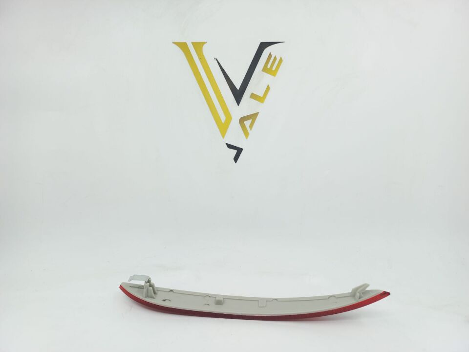 BMW 5 SERİSİ ARKA TAMPON REFLEKTÖRÜ - L - E60.LCI YAN SANAYİ