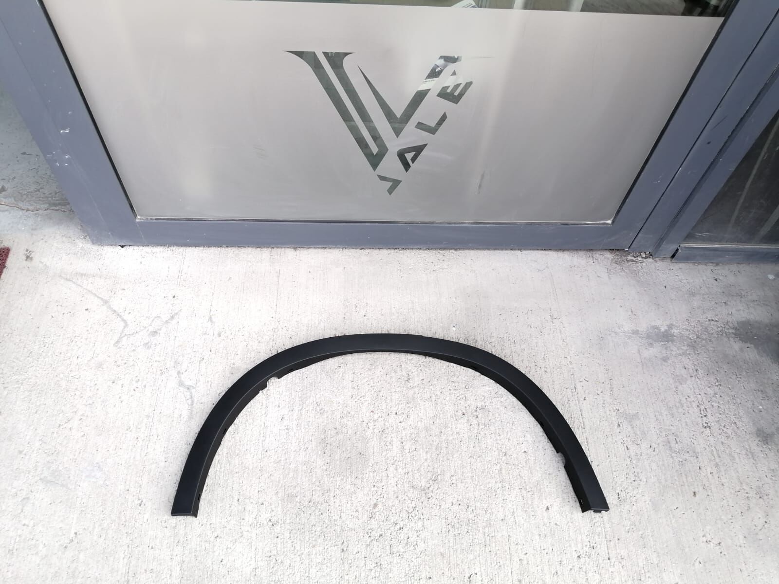 BMW X5-X6 SERİSİ ARKA ÇAMURLUK KAPLAMASI - R - F15.F16 YAN SANAYİ