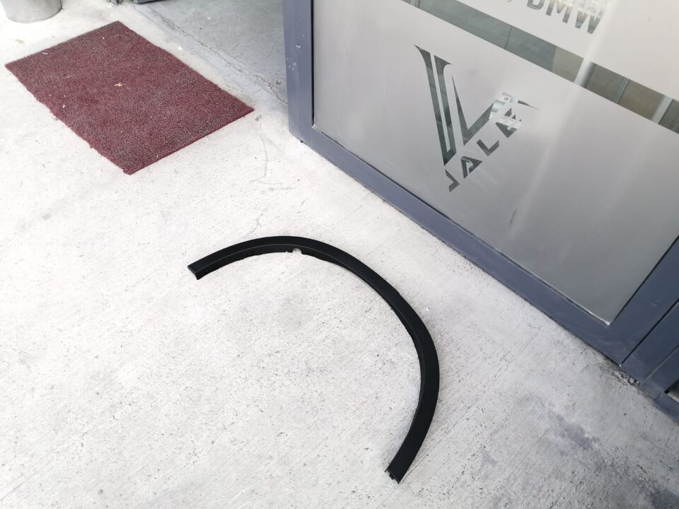 BMW X5-X6 SERİSİ ARKA ÇAMURLUK KAPLAMASI - R - F15.F16 YAN SANAYİ