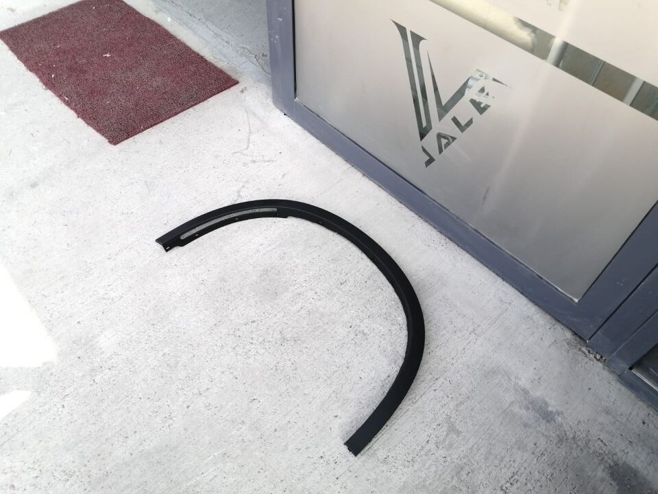 BMW X5-X6 SERİSİ ÖN ÇAMURLUK KAPLAMASI - L - F15.F16 YAN SANAYİ