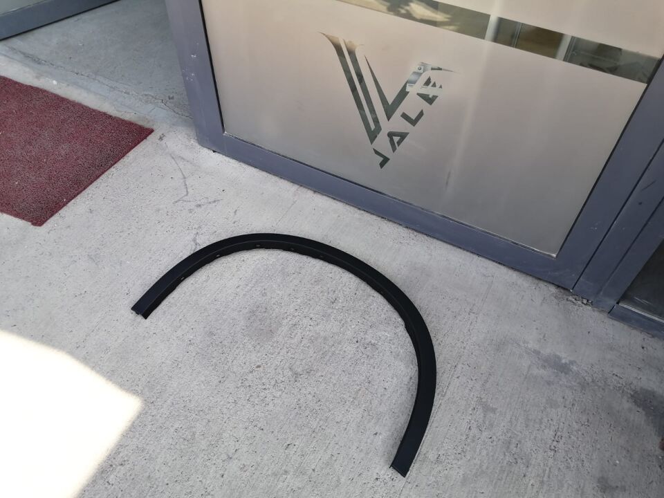 BMW X5-X6 SERİSİ ÖN ÇAMURLUK KAPLAMASI - R - F15.F16 YAN SANAYİ