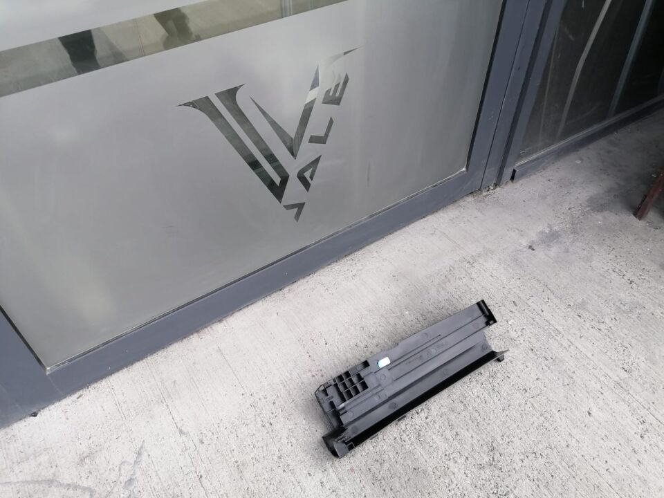 BMW 5 SERİSİ RADYATÖR YAN TUTUCU BRAKETİ - L - F10 YAN SANAYİ