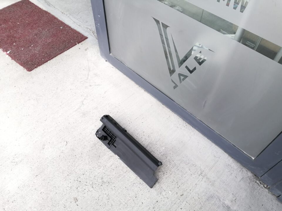 BMW 5 SERİSİ RADYATÖR YAN TUTUCU BRAKETİ - L - F10 YAN SANAYİ