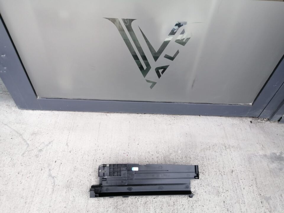 BMW 5 SERİSİ RADYATÖR YAN TUTUCU BRAKETİ - R - F10 YAN SANAYİ