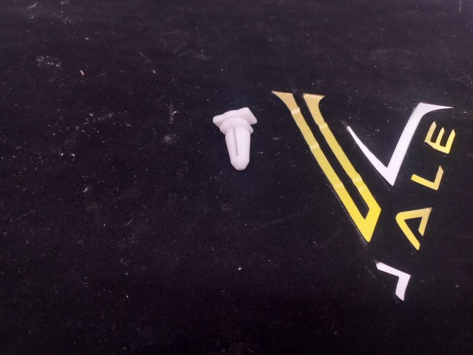 BMW 3-5 SERİSİ MARŞBİYEL KAPLAMA KLİPSİ KÜÇÜK E36.E34 10 LU YAN SANAYİ