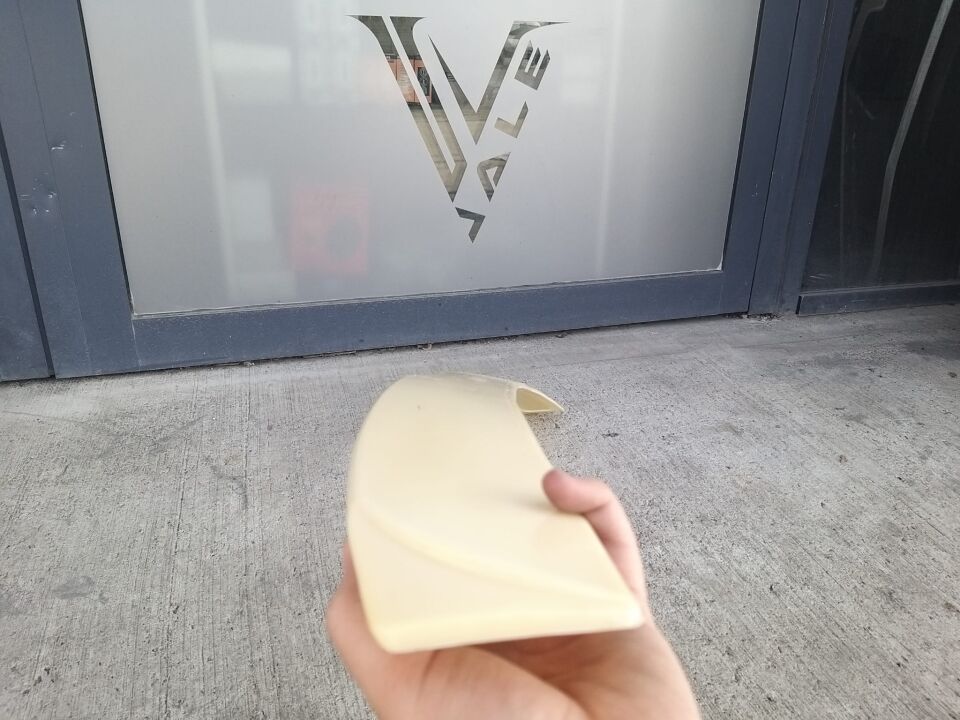 BMW 5 SERİSİ ARKA CAM ÜSTÜ SPOYLERİ E60 YAN SANAYİ