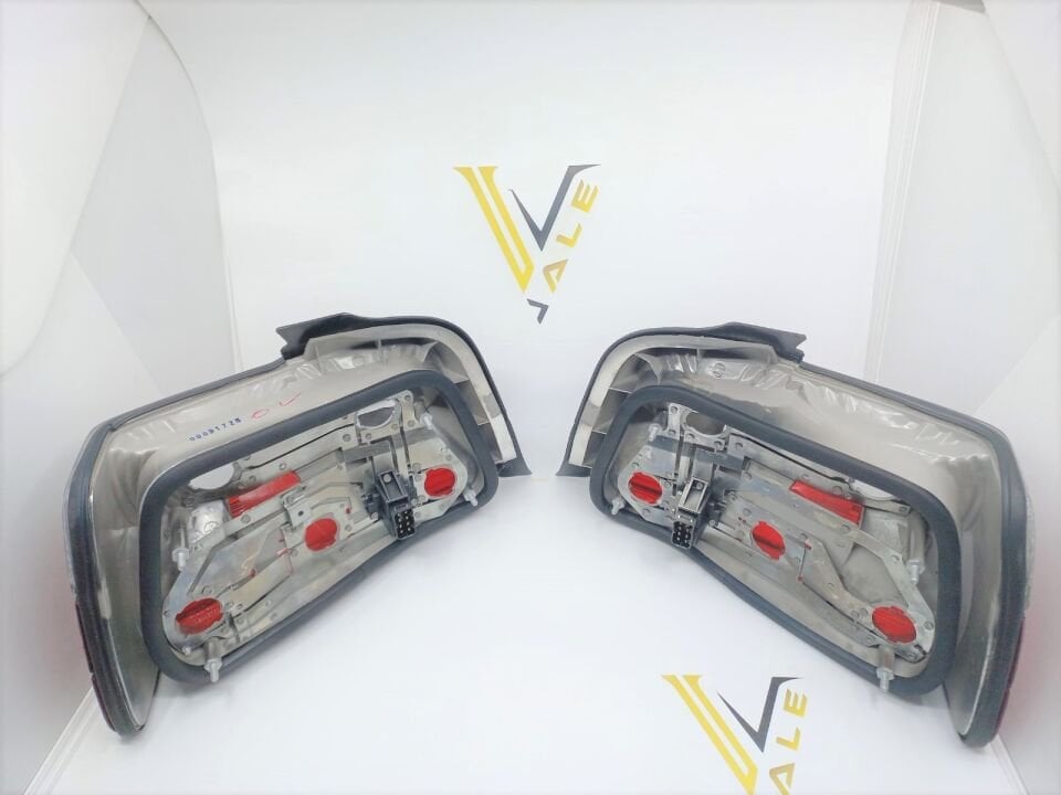 BMW 3 SERİSİ STOP LAMBASI R L E36/4 DEPO