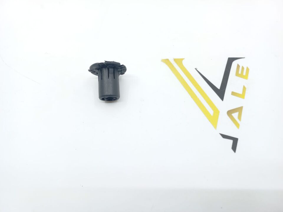 BMW 5 SERİSİ RADYATÖR ÜST TUTUCU TAPA F10 YAN SANAYİ