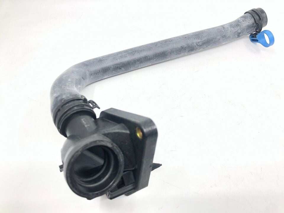 BMW 1-3 SERİSİ BLOK ÇIKIŞ SU BORUSU MÜŞÜRLÜ FLANŞ F20.F30.N13 FEBİ