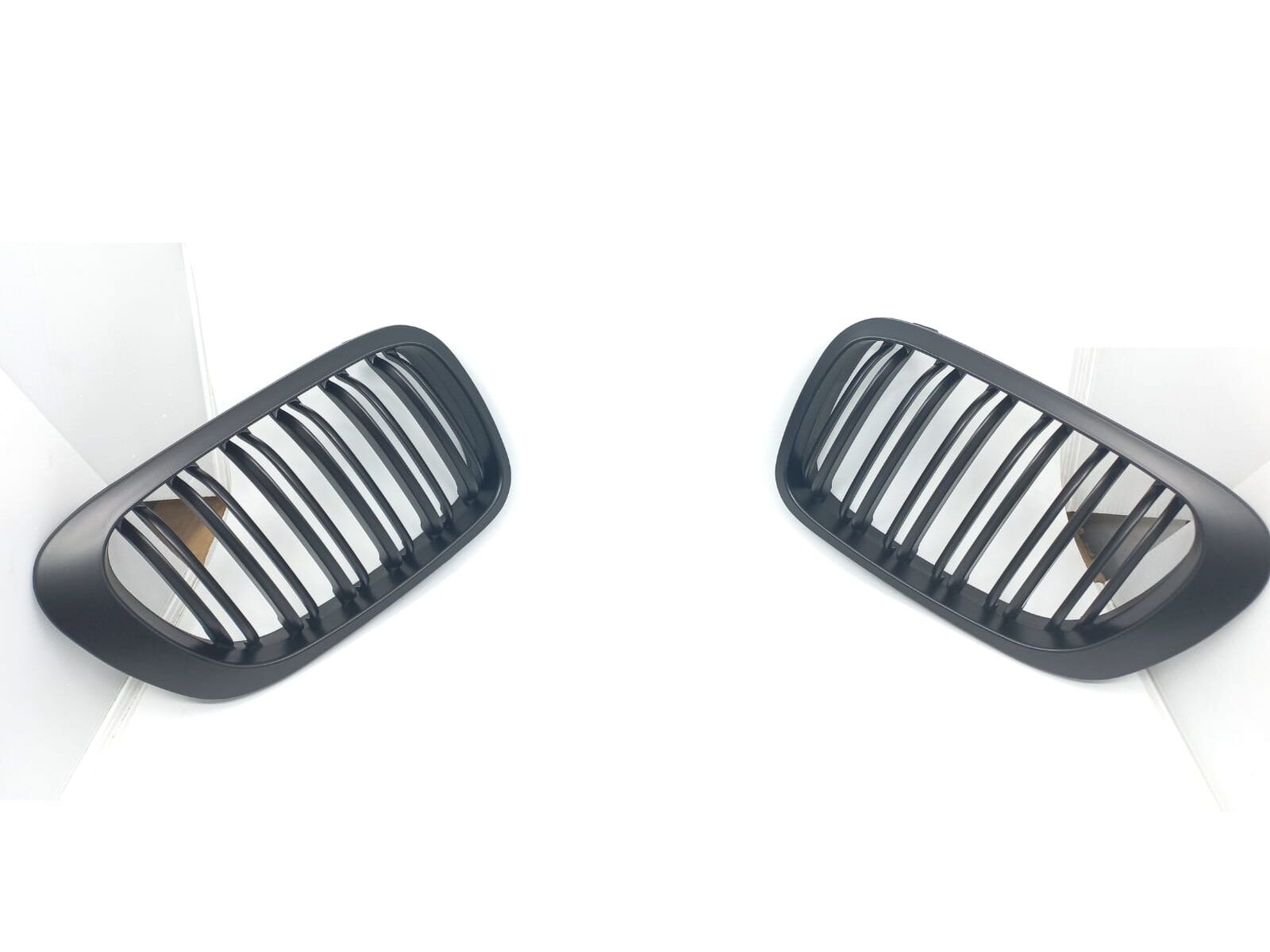 BMW 3 SERİSİ PANJUR SET - MAT SİYAH - ÇİFTLİ E46/2.03/03< YAN SANAYİ