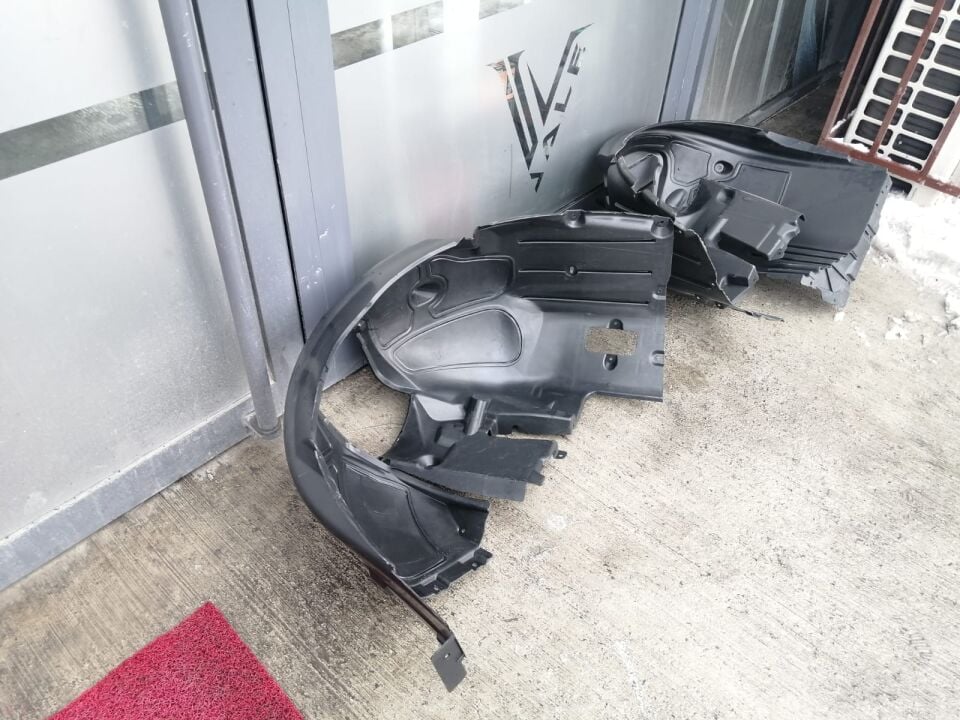 BMW 5 SERİSİ ÖN ÇAMURLUK DAVLUMBAZI R L TAYVAN E60.E61 YAN SANAYİ