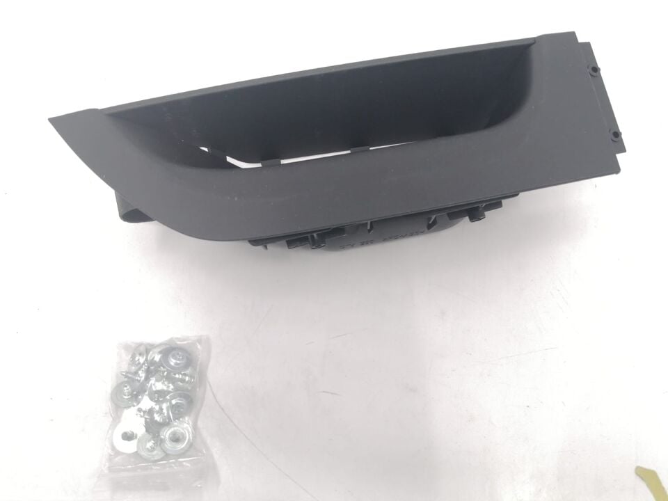 BMW 3 SERİSİ ÖN SOL KAPI İÇ ÇEKME KOLU - SİYAH - E90.LCI YAN SANAYİ