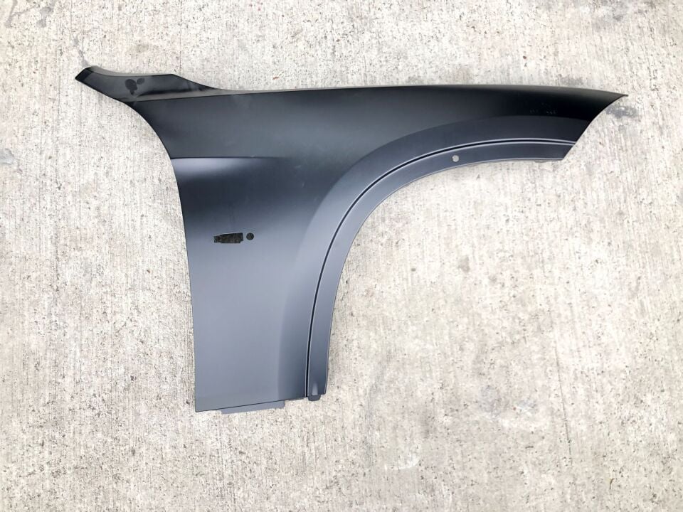 BMW X1 SERİSİ ÖN ÇAMURLUK - R - E84 YAN SANAYİ