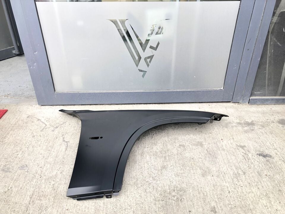 BMW X1 SERİSİ ÖN ÇAMURLUK - R - E84 YAN SANAYİ