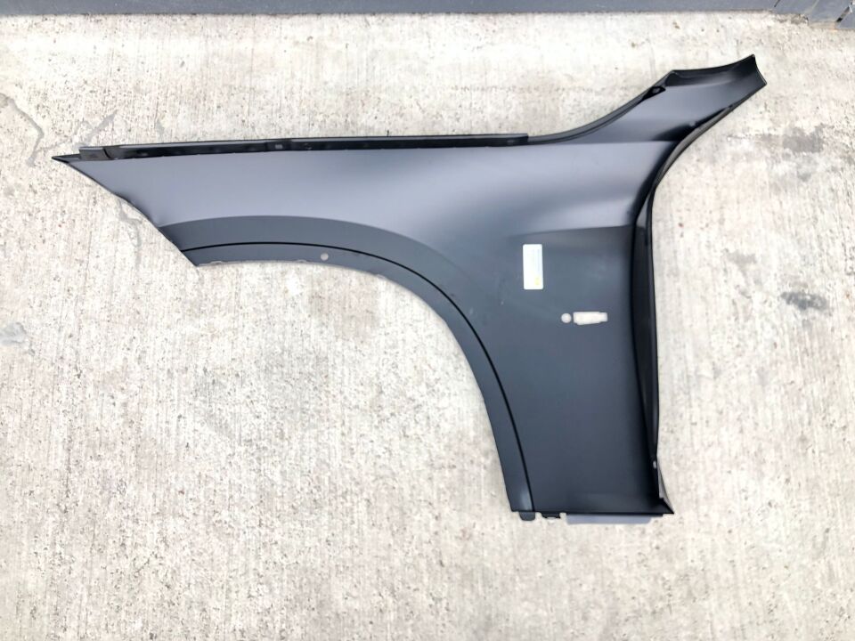 BMW X1 SERİSİ ÖN ÇAMURLUK - R - E84 YAN SANAYİ