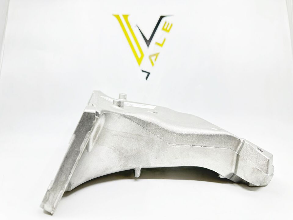 BMW 5 SERİSİ MOTOR KULAĞI - R - ALUMİNYUM E39 ORJİNAL