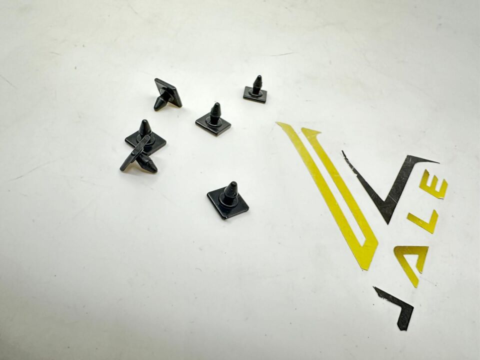 BMW 3 SERİSİ KLİPS ÇITA - KARE - SİYAH E36 YAN SANAYİ