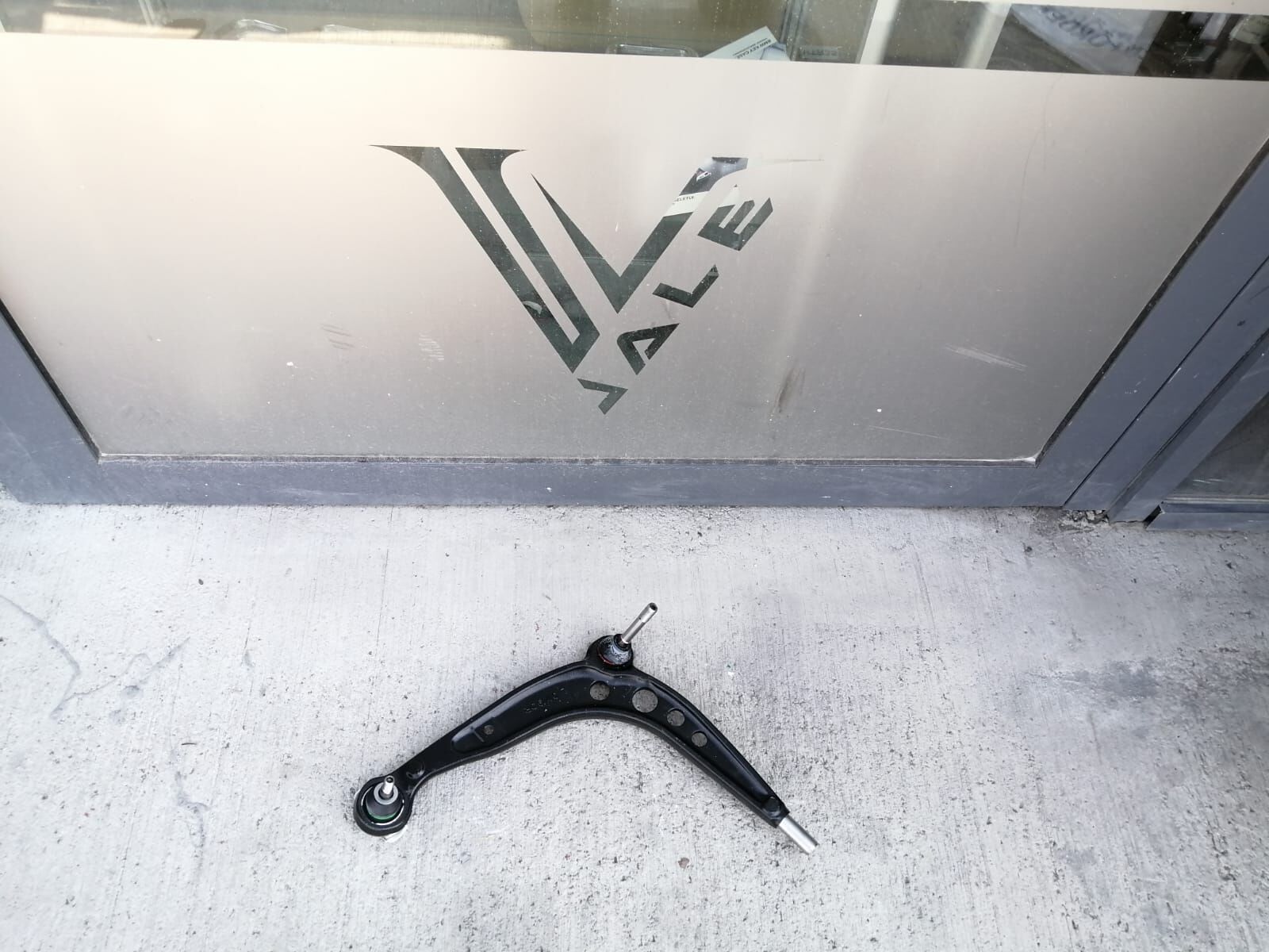 BMW 3 SERİSİ ÖN SALINCAK - L - E36 LEMFÖRDER