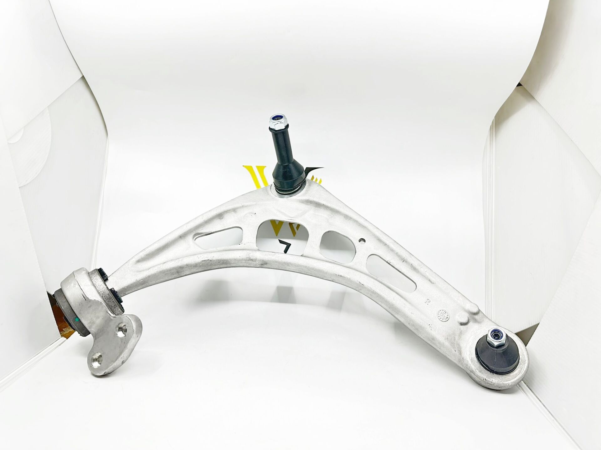 BMW 3 SERİSİ ÖN SALINCAK R - BURÇLU - E46 YAN SANAYİ