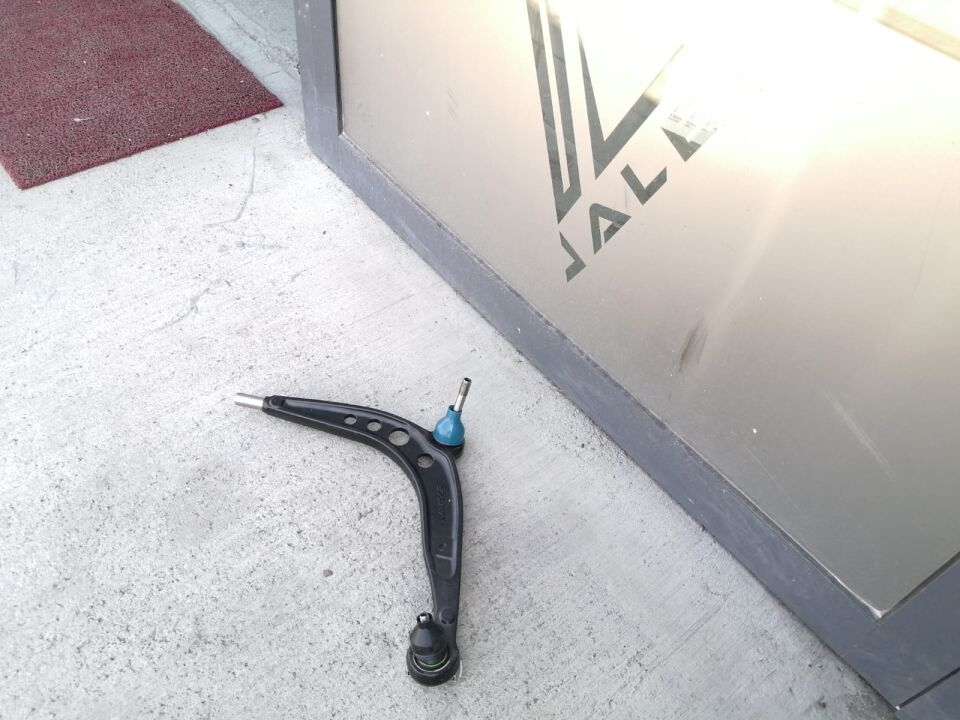 BMW 3 SERİSİ ÖN SALINCAK - R - E36 LEMFÖRDER