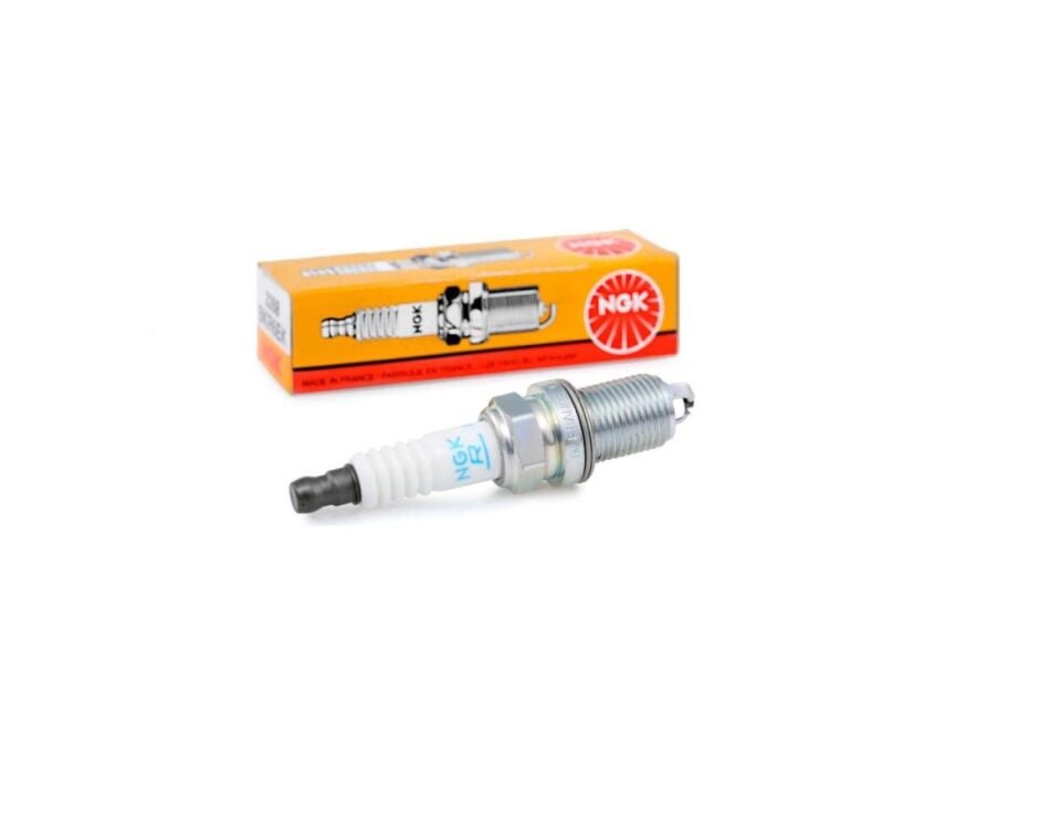 BMW 3 - 5 SERİSİ ATEŞLEME BUJİSİ 2288 E30.E36.E39.M40.M43.M50.M52 NGK