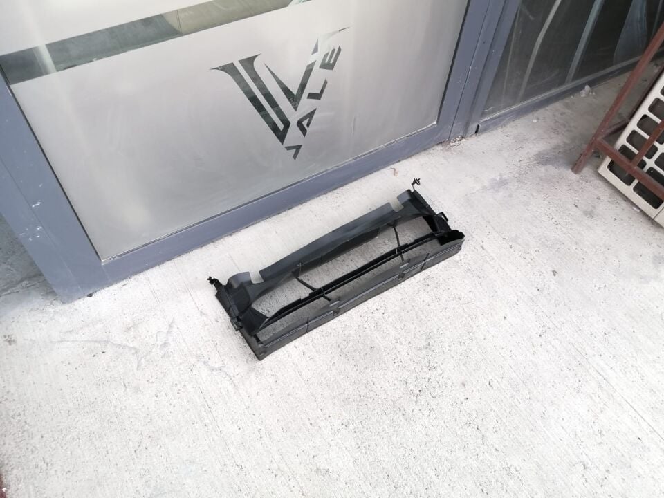 BMW 1-3 SERSİ ÖN HAVALANDIRMA ALT BAKALİTİ F20.F30 YAN SANAYİ