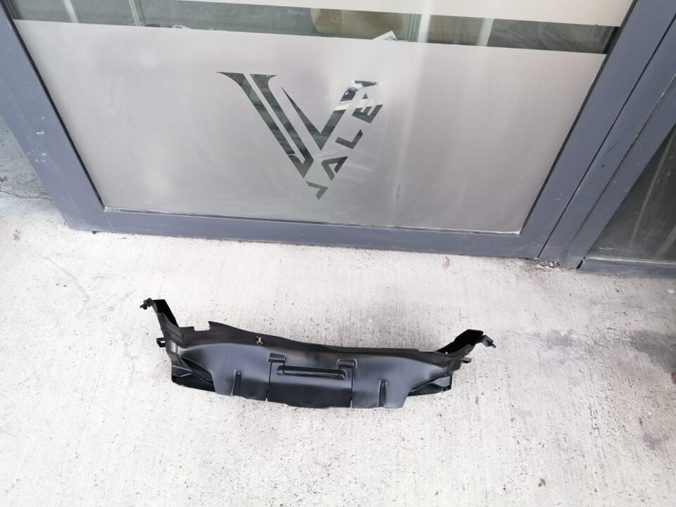 BMW 1-3 SERSİ ÖN HAVALANDIRMA ALT BAKALİTİ F20.F30 YAN SANAYİ