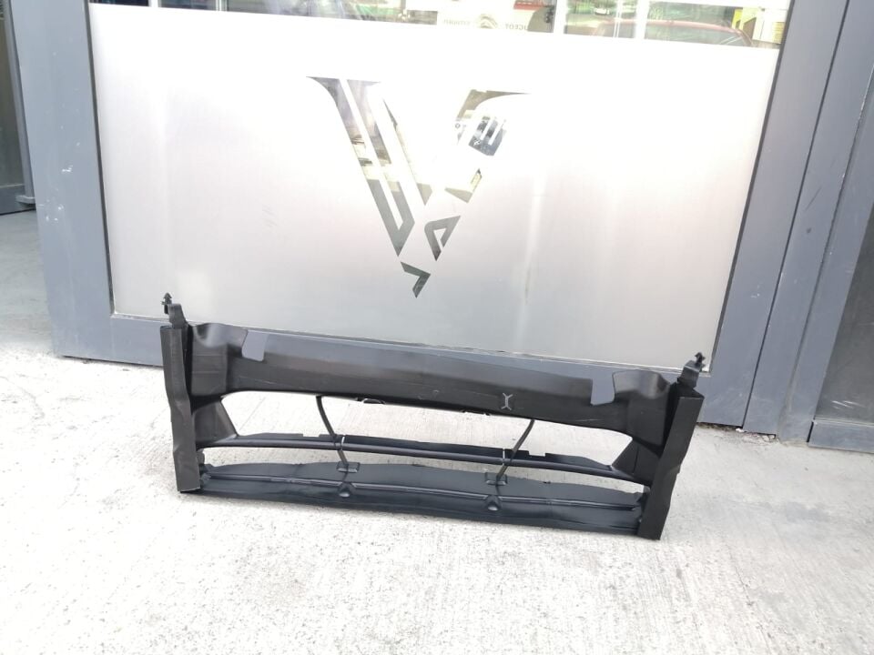 BMW 1-3 SERSİ ÖN HAVALANDIRMA ALT BAKALİTİ F20.F30 YAN SANAYİ