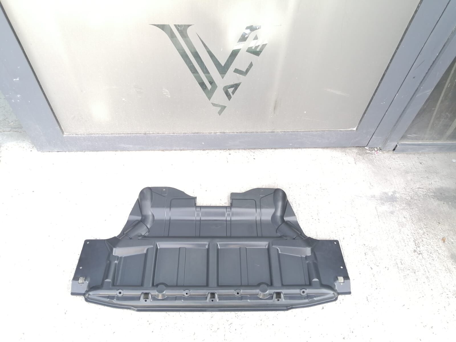 BMW X5 SERİSİ MOTOR ALT MUHAFAZA BAKALİTİ E53.M57N YAN SANAYİ