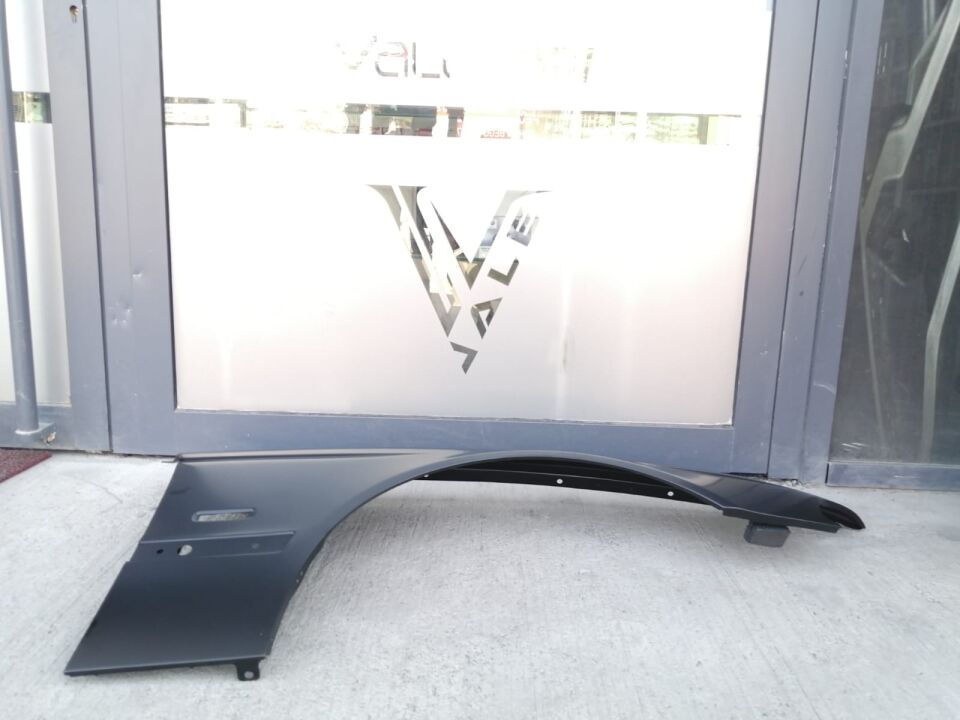 BMW 5 SERİSİ ÖN ÇAMURLUK - R - DELİKLİ - E39 YAN SANAYİ