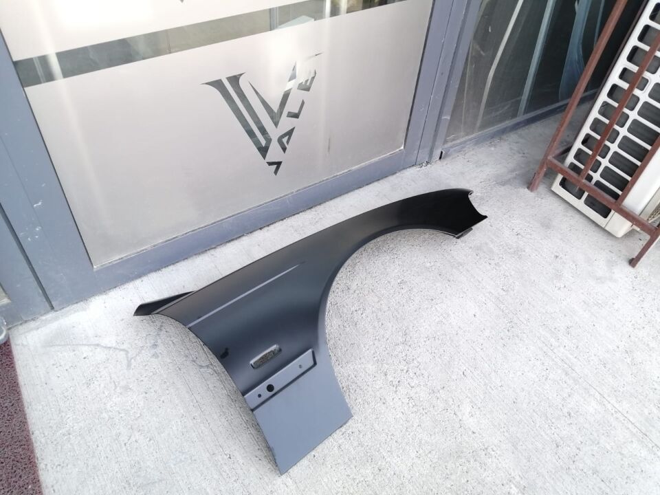 BMW 5 SERİSİ ÖN ÇAMURLUK - R - DELİKLİ - E39 YAN SANAYİ