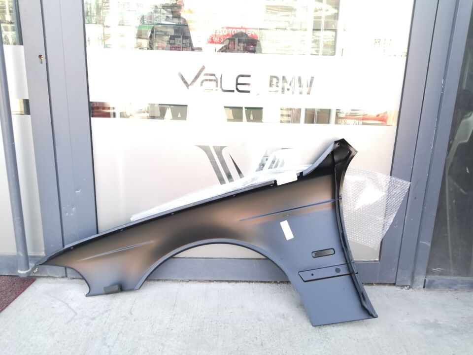 BMW 5 SERİSİ ÖN ÇAMURLUK - R - DELİKLİ - E39 YAN SANAYİ