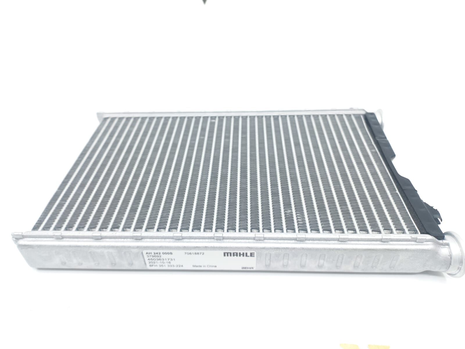 BMW 1-3 SERİSİ KALORİFER RADYATÖRÜ 2 AĞIZDA GENİŞ E87.E90.E90LCİ BEHR