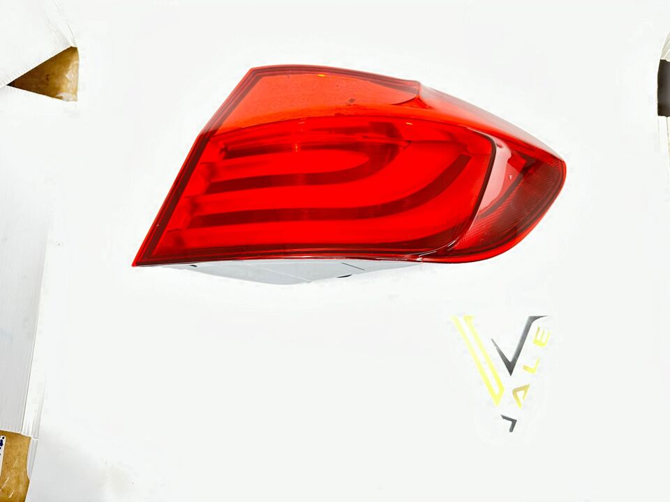 BMW 5 SERİSİ DIŞ STOP LAMBASI - R - F10 YAN SANAYİ