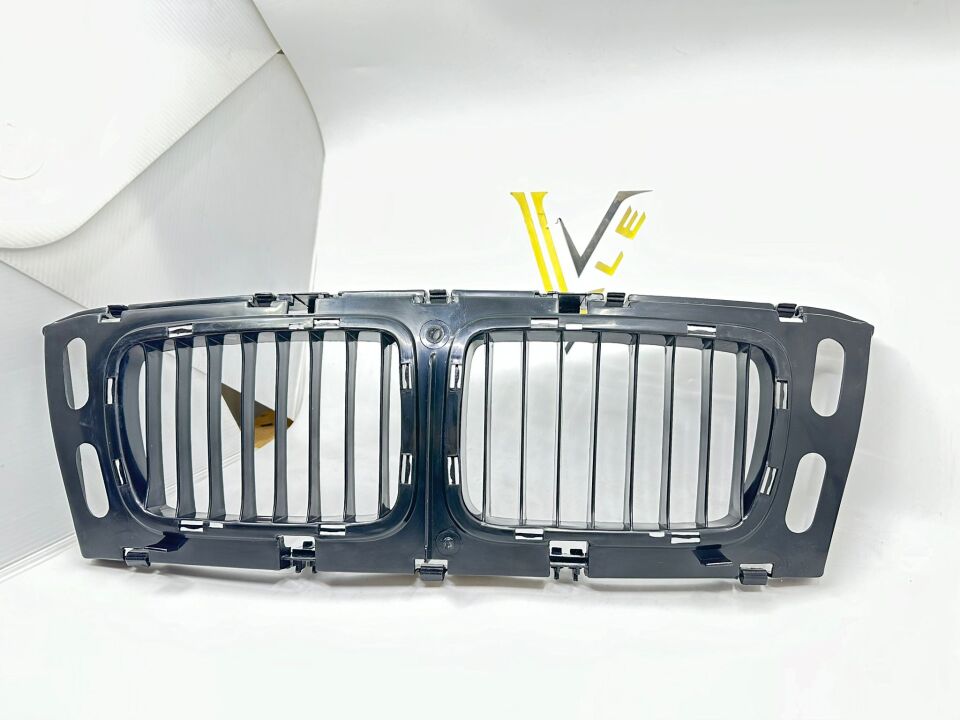 BMW 5 SERİSİ PANJUR ORTA - KROMSUZ - E34.Y.M YAN SANAYİ