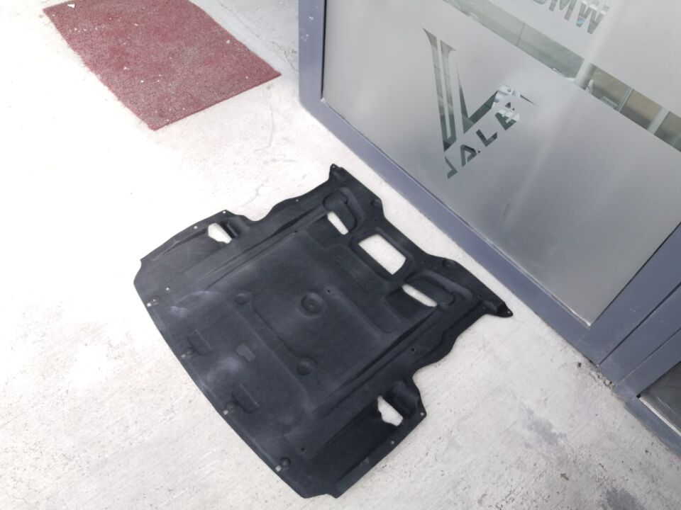 BMW 5 SERİSİ MOTOR ALT MUHAFAZA BAKALİTİ - KEÇE - F10 YAN SANAYİ