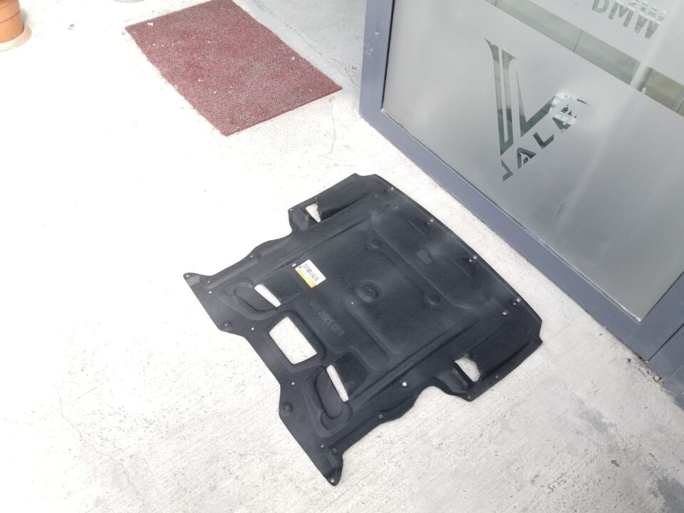 BMW 5 SERİSİ MOTOR ALT MUHAFAZA BAKALİTİ - KEÇE - F10 YAN SANAYİ