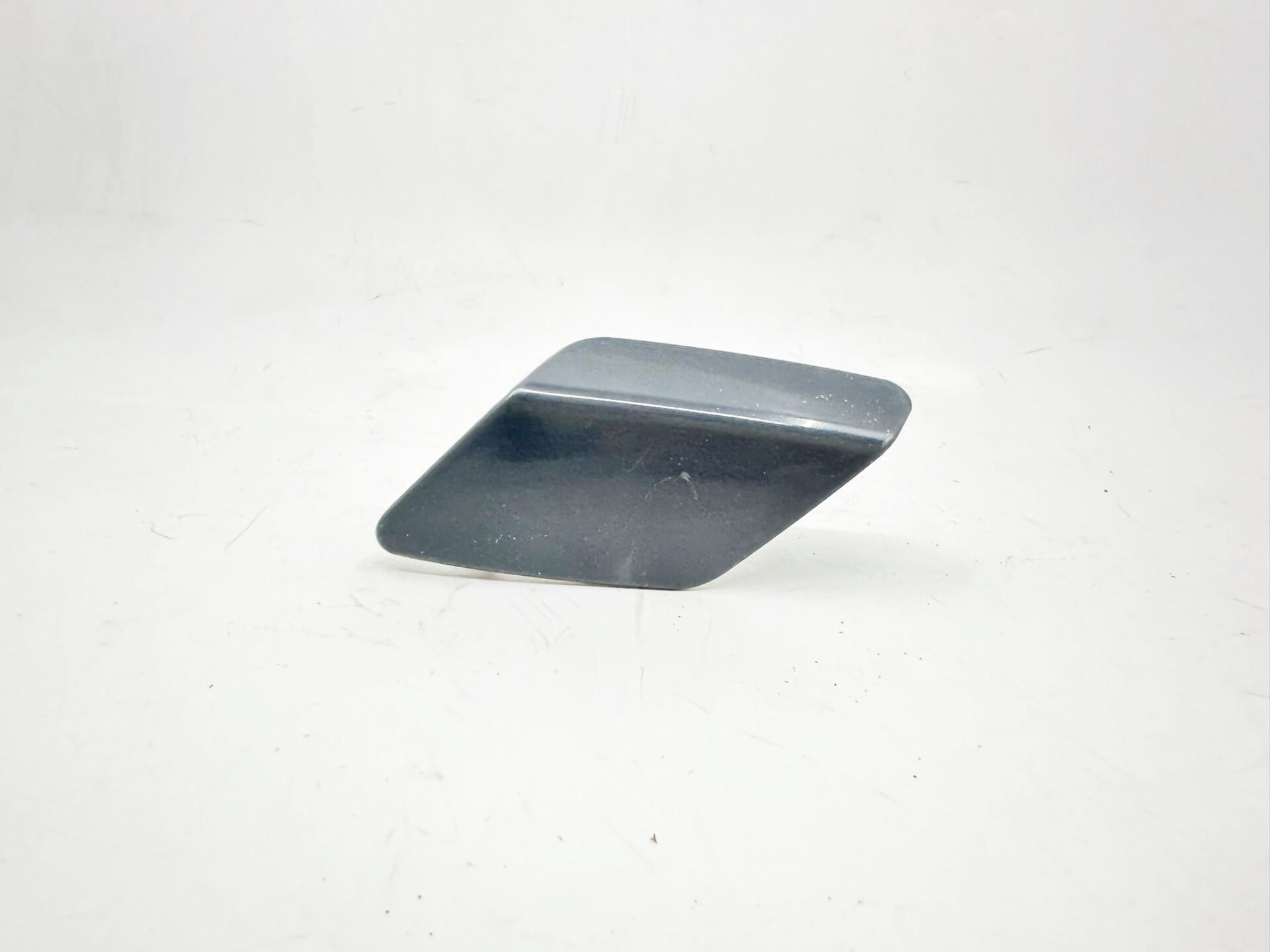 BMW 4 SERİSİ FAR YIKAMA KAPAĞI - L - F32.F33.F36 YAN SANAYİ