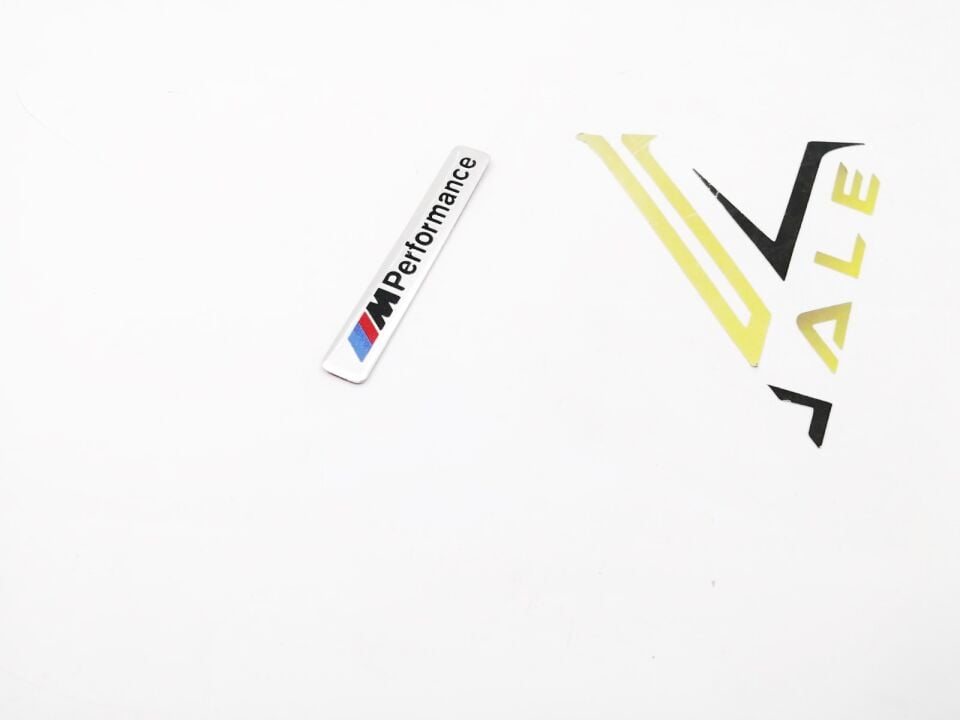 BMW 3-5 SERİSİ TORPİDO ÜSTÜ M PERFORMANCE YAZISI LOGO E36.E46.E60.E90.E39.F10.F20.F30. YAN SANAYİ