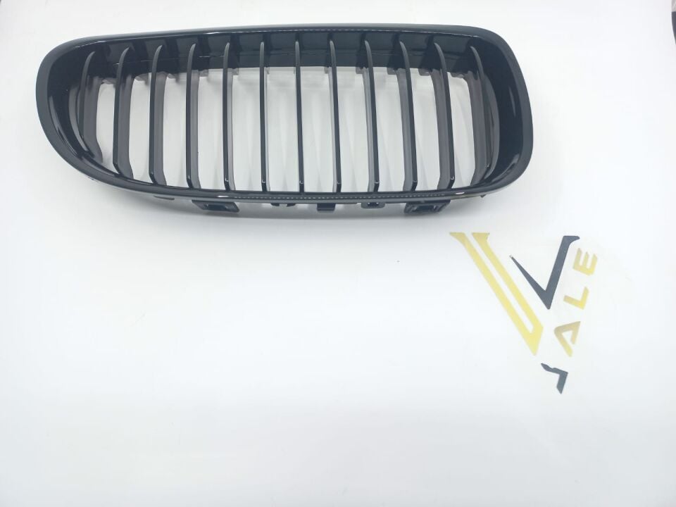 BMW 3 SERİSİ PANJUR - R -  PARLAK SİYAH - E90.LCI YAN SANAYİ