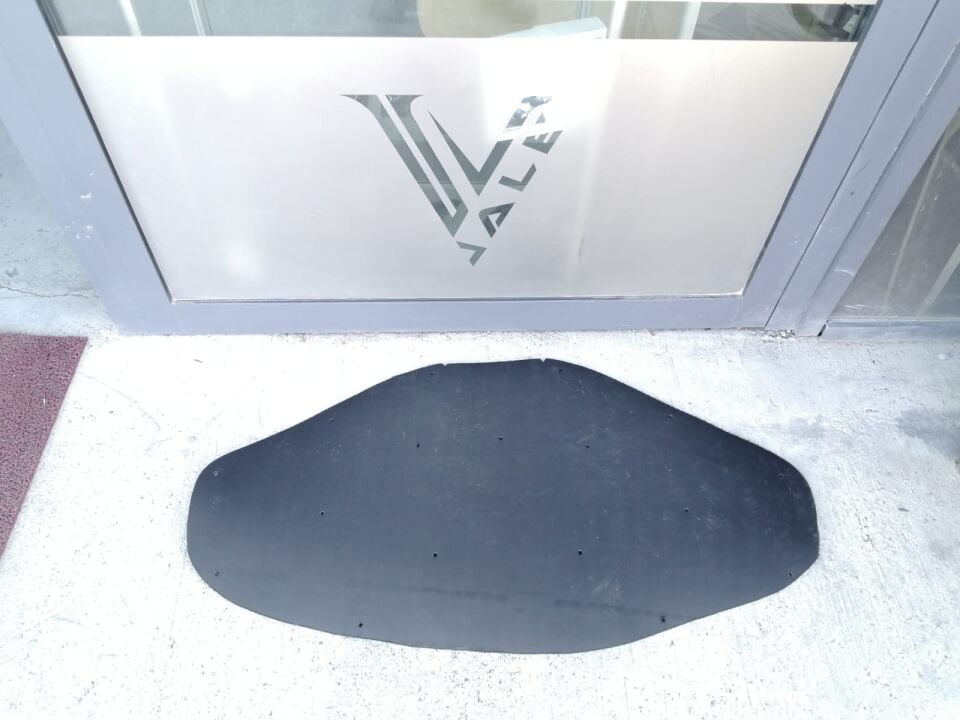 BMW 1-3 SERİSİ MOTOR KAPUT İZALASYON KEÇESİ F20.F30 YAN SANAYİ