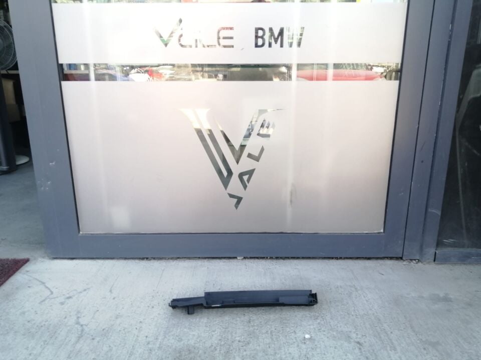 BMW 1-3 SERİSİ RADYATÖR YAN BAKALİTİ - R - F20.F30 YAN SANAYİ