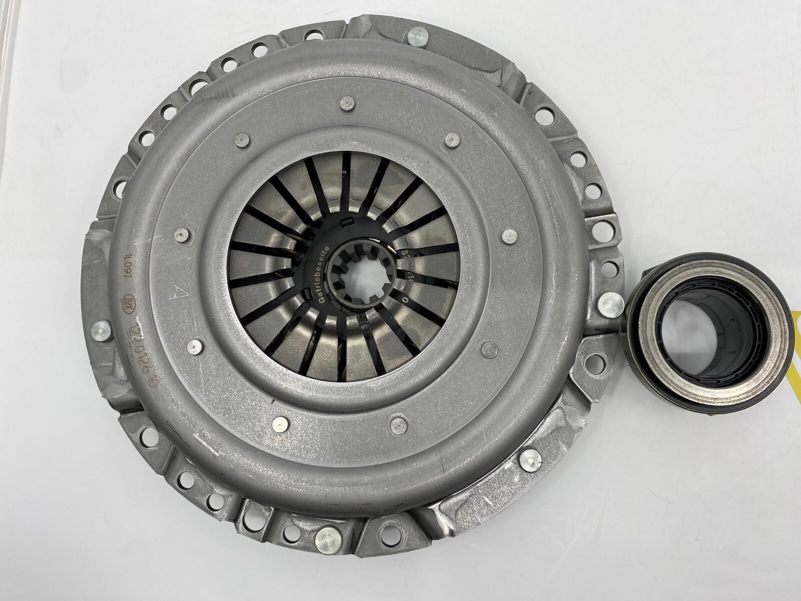 BMW 3-5 SERİSİ DEBRİYAJ SETİ 1 223 569 M40.M42.M43.E30.E36.E34 LUK