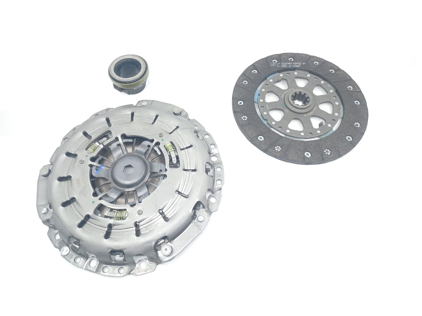 BMW 3-5 SERİSİ DEBRİYAJ SETİ 623323000 M52.M54.228.E39.E46 LUK