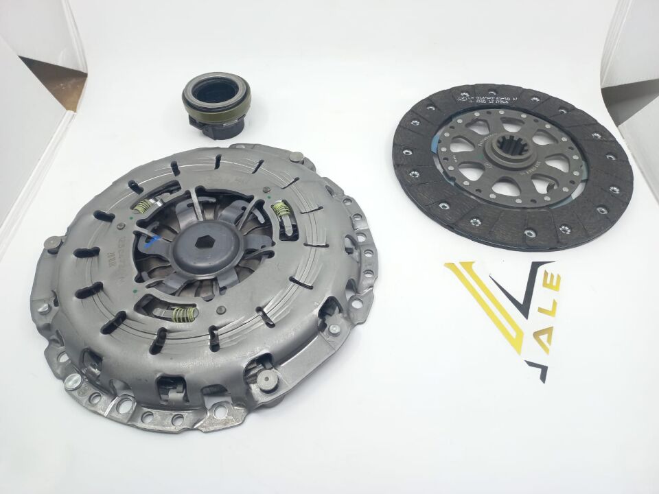 BMW 3-5 SERİSİ DEBRİYAJ SETİ 623323000 M52.M54.228.E39.E46 LUK