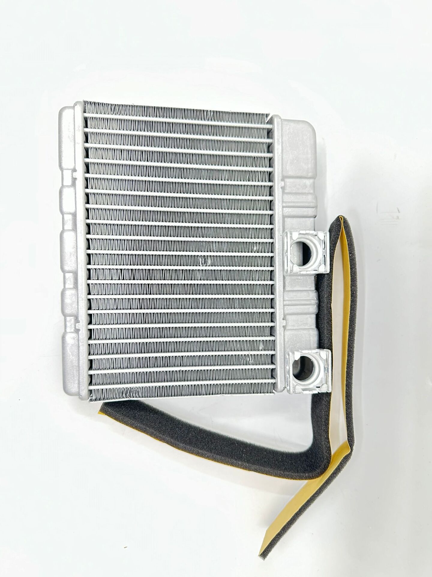 BMW 3-X3 SERİSİ KALORİFER RADYATÖRÜ E46.E83 YAN SANAYİ