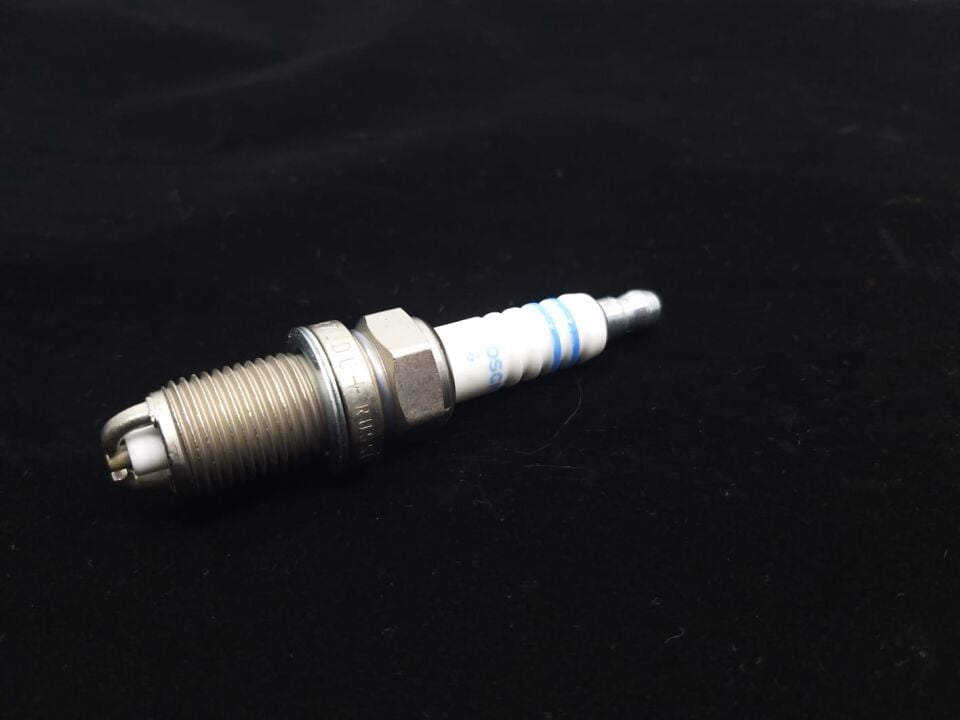 BMW 3 - 5 SERİSİ ATEŞLEME BUJİSİ 2288 E30.E36.E39.M42.M50.M52 BOSCH